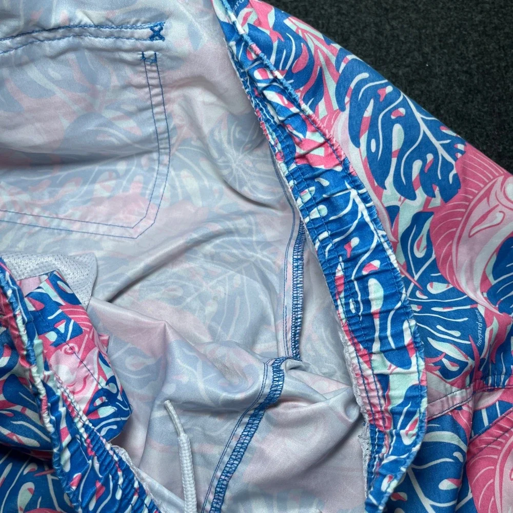 Vineyard Vines Swim Trunks Mens S Pink Blue Marlin Monstera Print